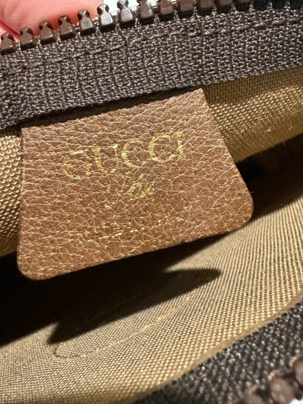 Authentic Gucci Vintage GG Canvas Clutch Pouch with certificate - Picture 10 of 13
